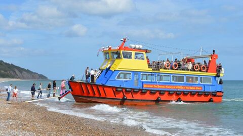 Stuart Line Cruises boat welcomes passengers aboard 